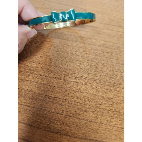 Kate Spade Green and Goldtone bow bangle (PF) - Picture 3 of 5
